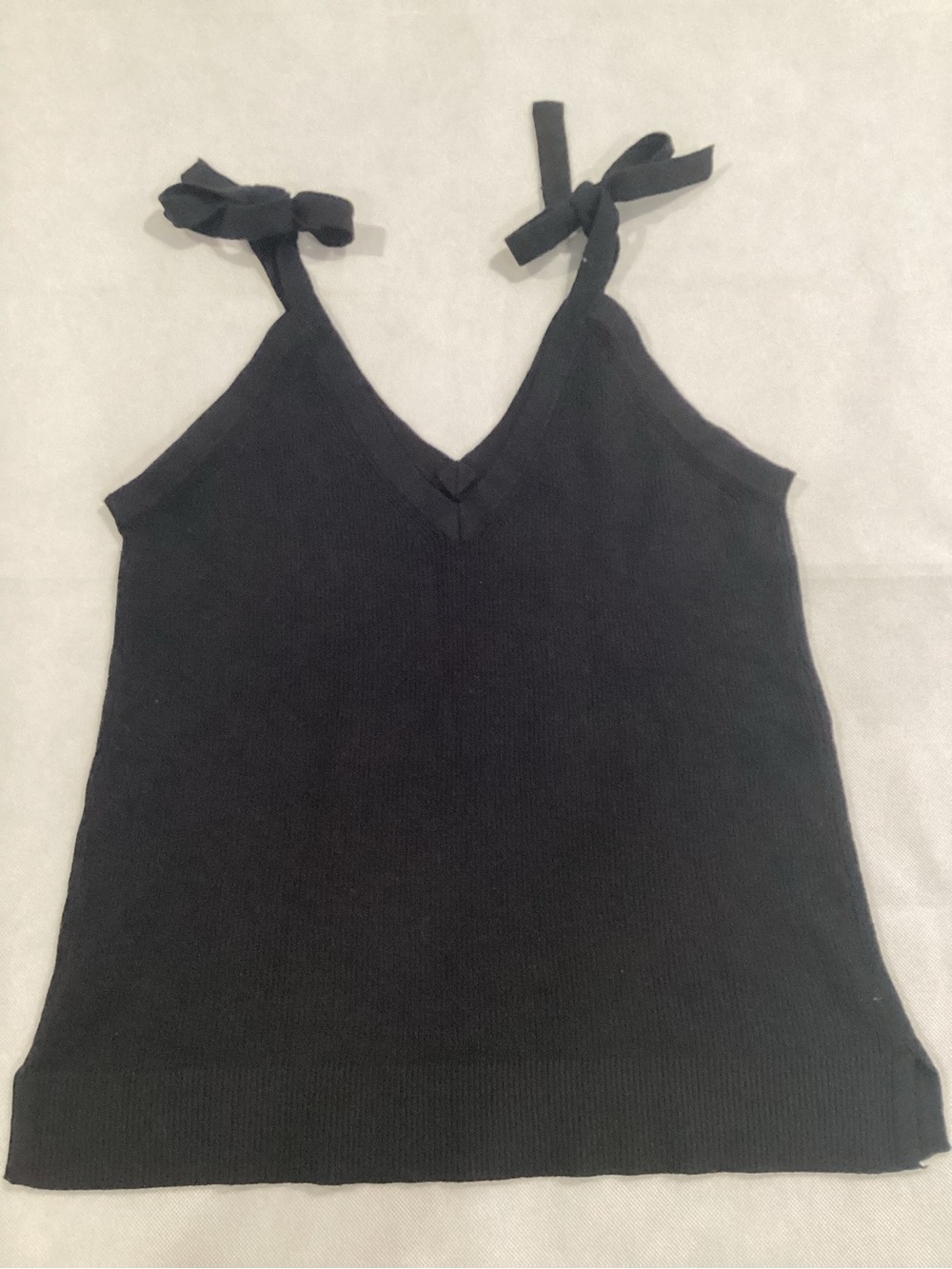 Source Unknown Black Tie-Shoulder V-Neck Camisole size medium adjustable #11